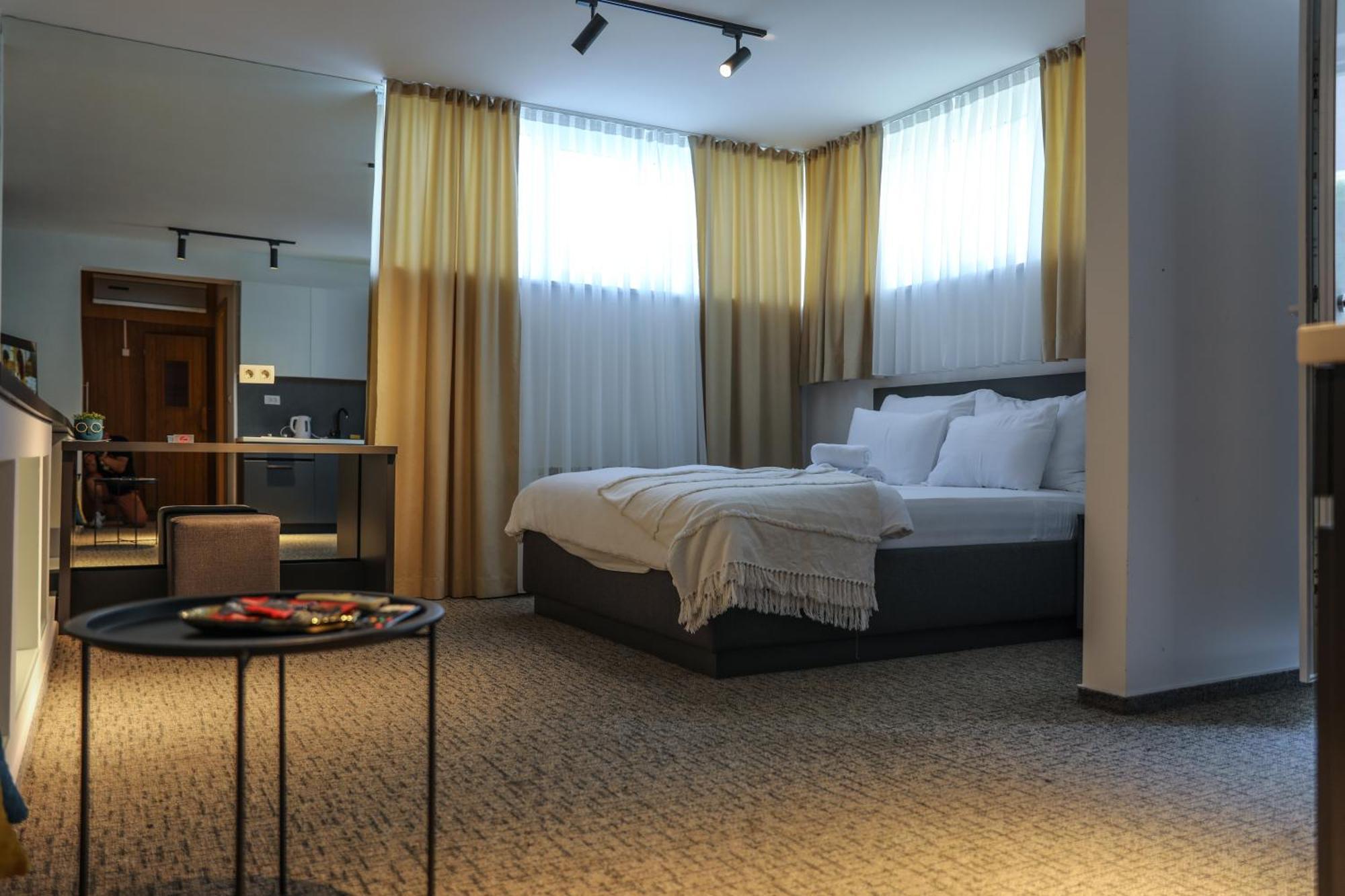 Studio Apartments Visit Point Szarajevó Kültér fotó